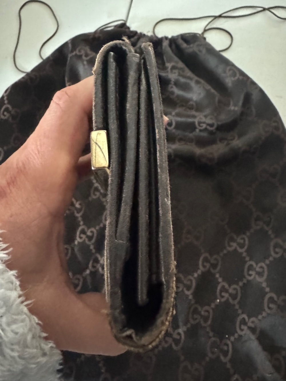 Authenticated GUCCI Brown and Beige Monogram Canvas Card Holder Hardware - Picture 3 of 16